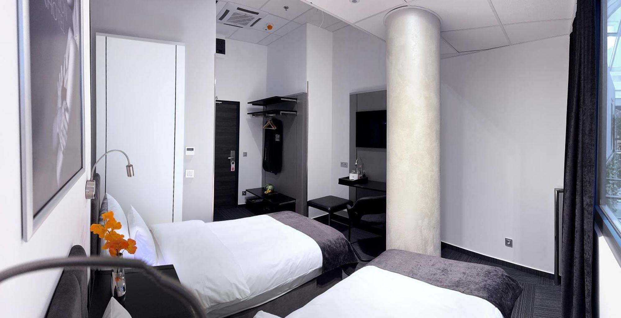 Fashion City Hotel Superior Boedapest Buitenkant foto